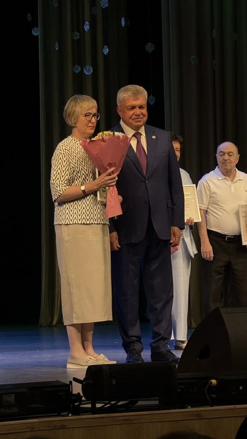 Наил Мәһдиев медицина хезмәткәрләрен котлады