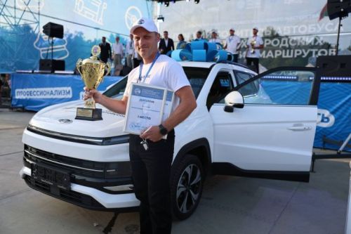 Александр Волков Россиянең иң яхшы автобус йөртүчесе булды