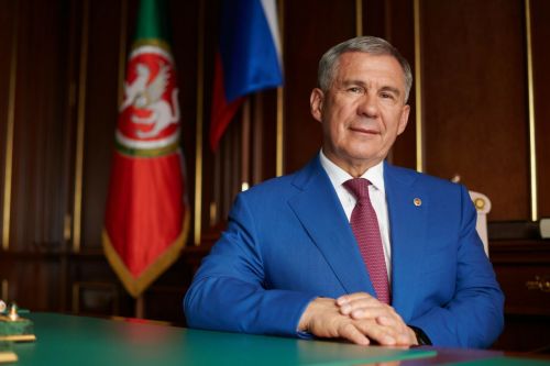 Рөстәм Миңнеханов республика халкын белем көне белән котлады