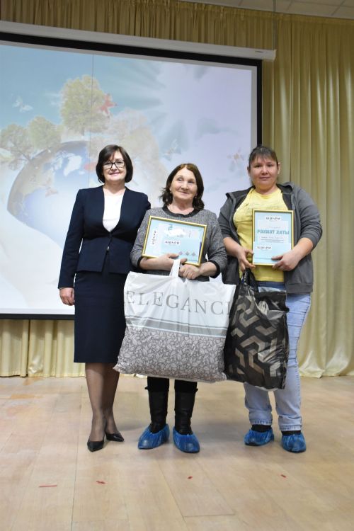 «Урам җыештыручылар хөрмәткә лаек» конкурсы җиңүчеләрен бүләкләдек