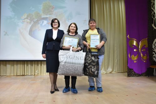 «Урам җыештыручылар хөрмәткә лаек» конкурсы җиңүчеләрен бүләкләдек