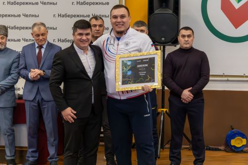 Чаллыда узган көрәш буенча Татарстан беренчелеге - фотолар