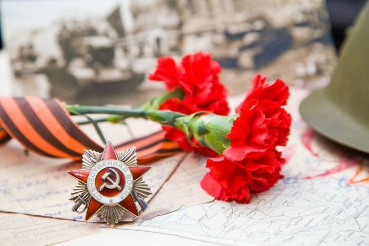 В Челнах участникам Великой Отечественной войны вручили юбилейные медали