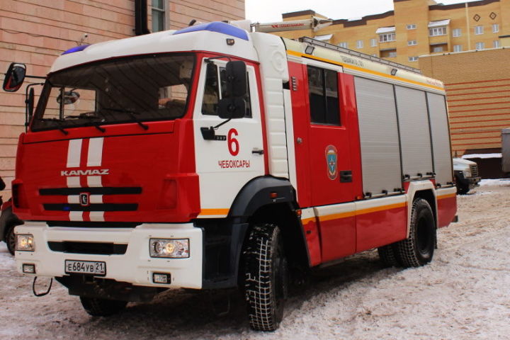 Уступите дорогу пожарному автомобилю!