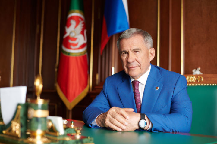 Татарстан Президенты Рөстәм Миңнехановның Республика көне уңаеннан мөрәҗәгате