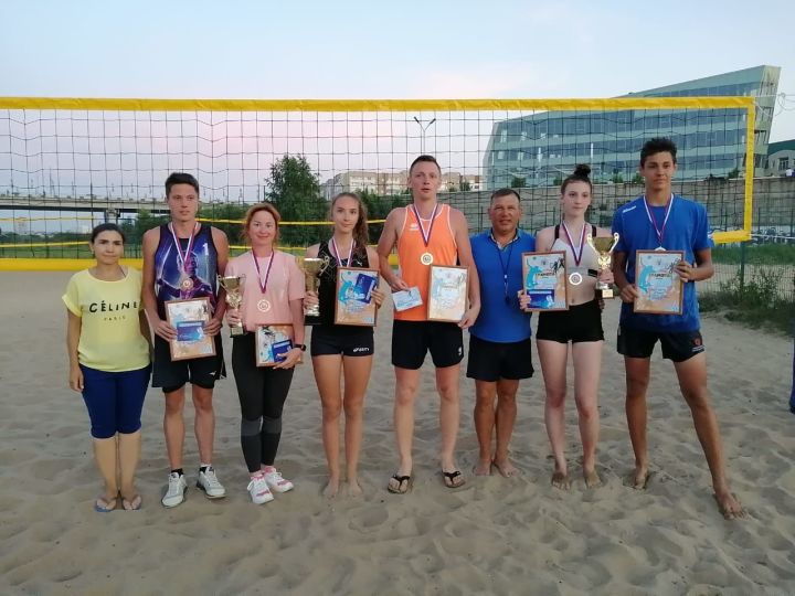 Яр Чаллыда пляж волейболы буенча турнирда 22 команда катнашты
