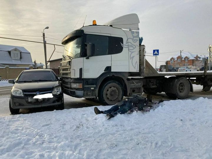 Чаллы урамында шофёрның хәле начарланып, авария булды