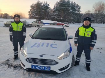 Чаллы инспекторлары тыны бетеп, аңын югалта башлаган балага ярдәм итте - видео
