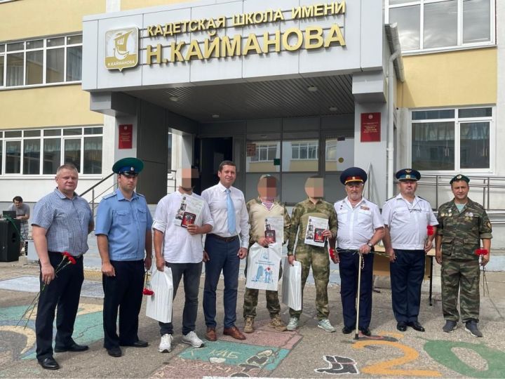 Махсус хәрби операциядә катнашучы Чаллы егетләренә – медаль
