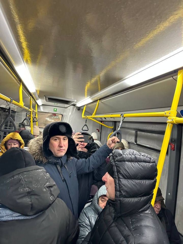 Башкарма комитет җитәкчесе автобуслар йөрешен тикшерде