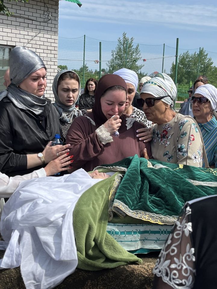 Чаллыда табиб Рушания Сагдиеваны соңгы юлга озаттылар
