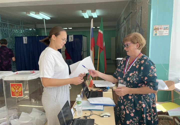 Беренче тапкыр тавыш бирүче Эвелина Зарипова: «Бу көнне зур дулкынлану белән көттем»