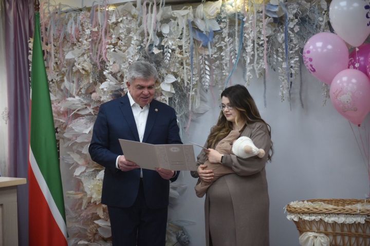 Чаллыда тагын бер хәрбинең өченче баласы туды
