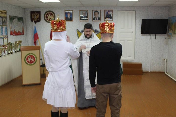 Колониядәге хатын кияүгә чыккан