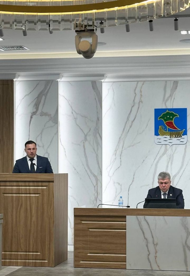 Наил Мәһдиев спорт идарәсе башлыгына: «Докладыгыз тулы түгел!»