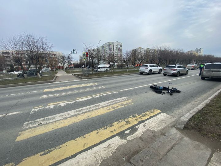 Чаллыда авария - самокатта йөрүче хастаханәдә