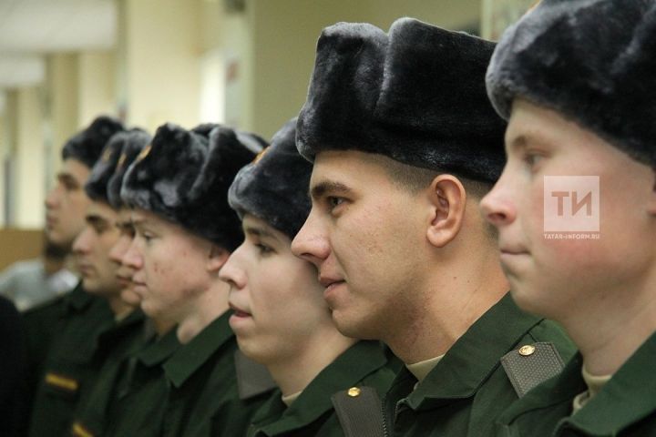 Кемнең армиягә баруны кичектерү хокукы бар?