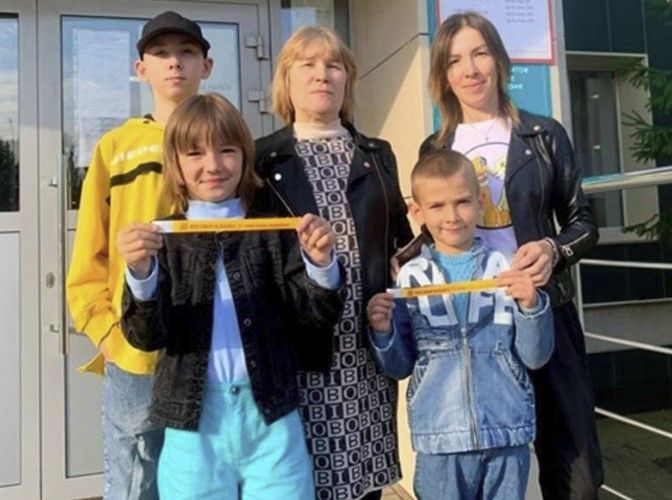 Сайлауларга килеп беренче айфон отучы - Чаллыдан