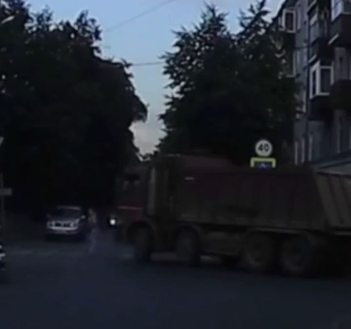 Йөк машинасы әбине бәрдереп үтерә