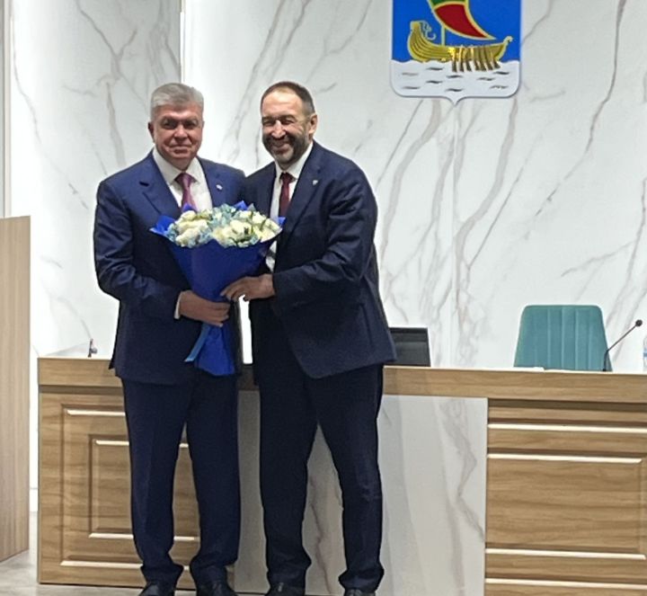 Наил Мәһдиев өченче срокка Чаллы мэры итеп сайланды