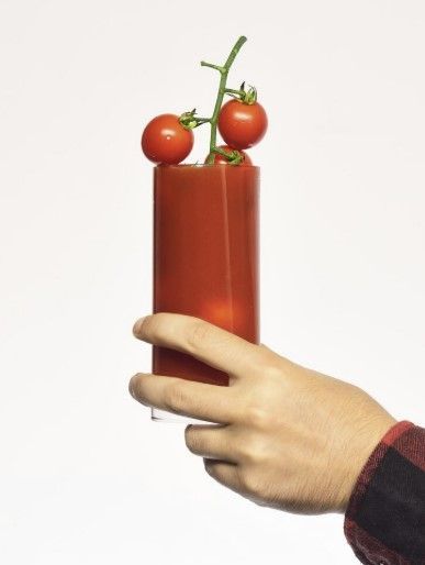 Ни өчен самолетта томат согы эчәргә кушмыйлар?