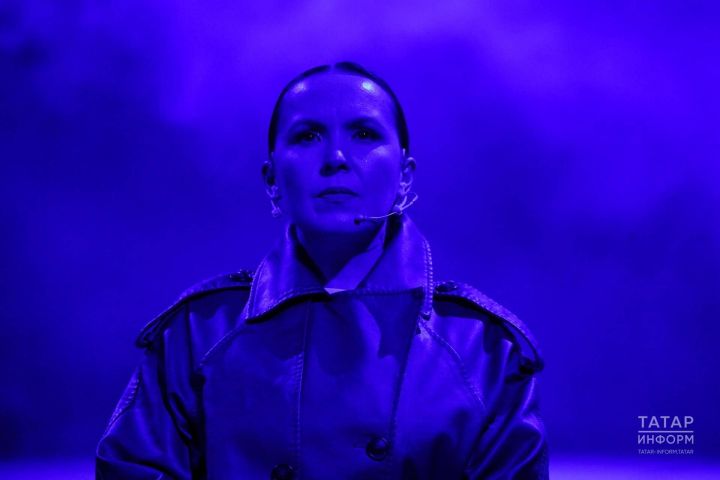 Лилия Гыйбадуллина белән автограф-сессия