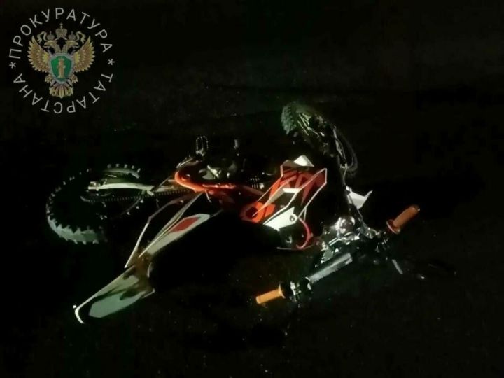 Татарстанда 17 яшьлек үсмер питбайкта йөргәндә бәрелеп  үлгән