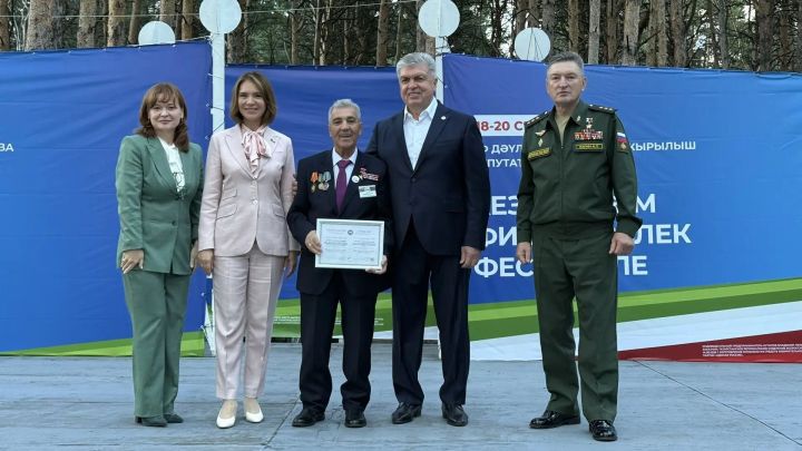 Чаллыда хезмәт кешеләрен хөрмәтләделәр. Фоторепортаж