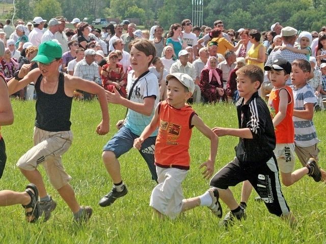 Мәхәллә сабантуйлары – безнең яшьлек кенә түгел...
